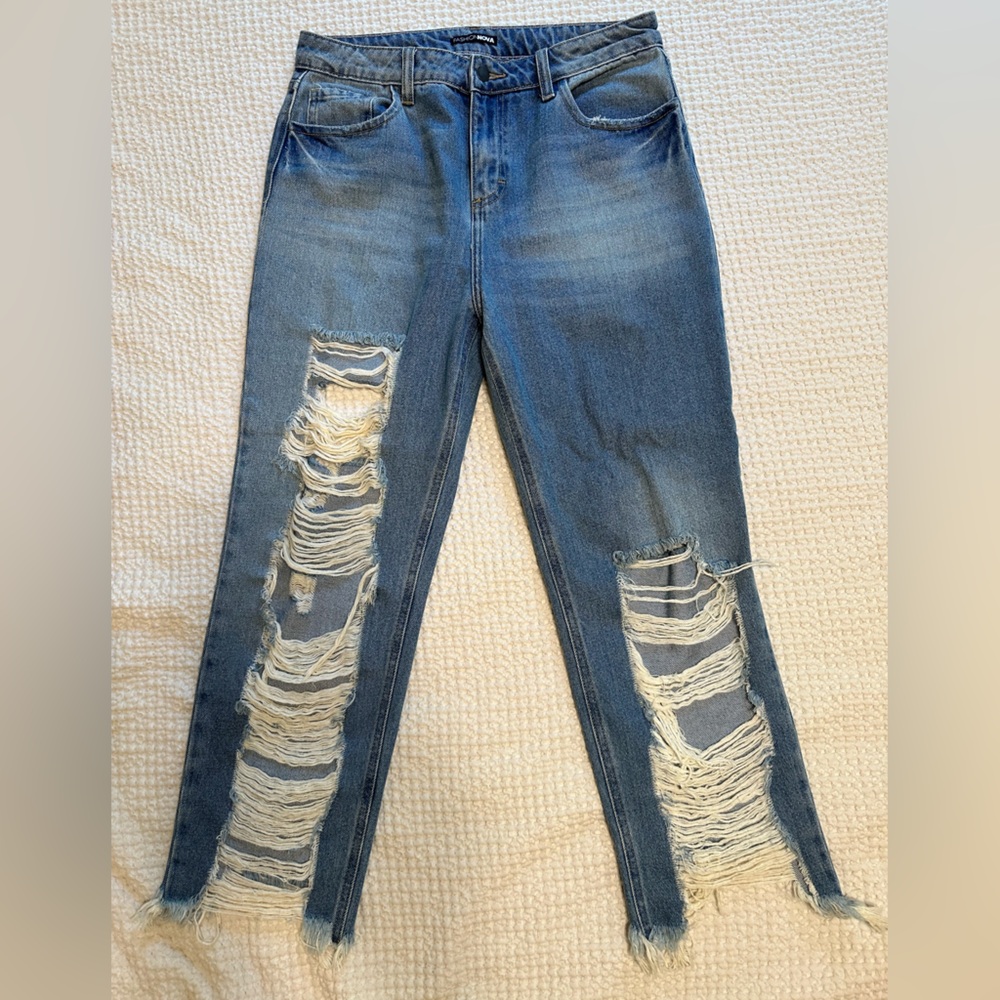 Fashion Nova, Distressed relaxed Jean, size 11/29